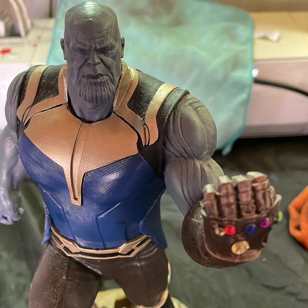 11 1/2 “ thanos marvel